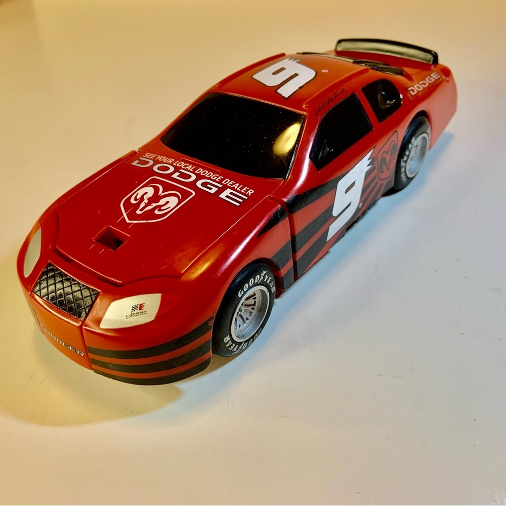 Kasey Kahne Pull & Go Pez Candy Dispenser #9 Dodge Charger Racing Car NASCAR